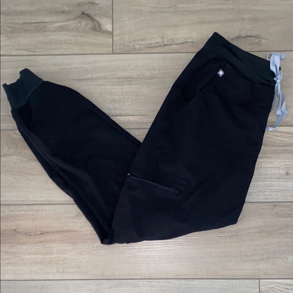 VGUC-Black FIGS Zamora Jogger Scrub Pants